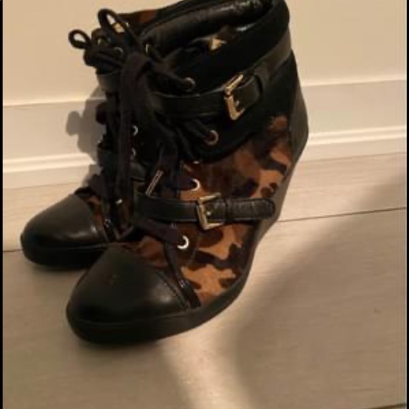 Michael Kors Wedge - Picture 3 of 4